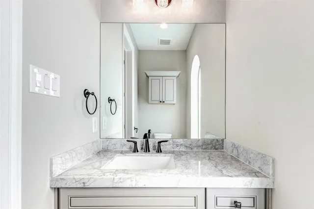 $3,000 | 2771 Freund Street, Houston, TX 77003