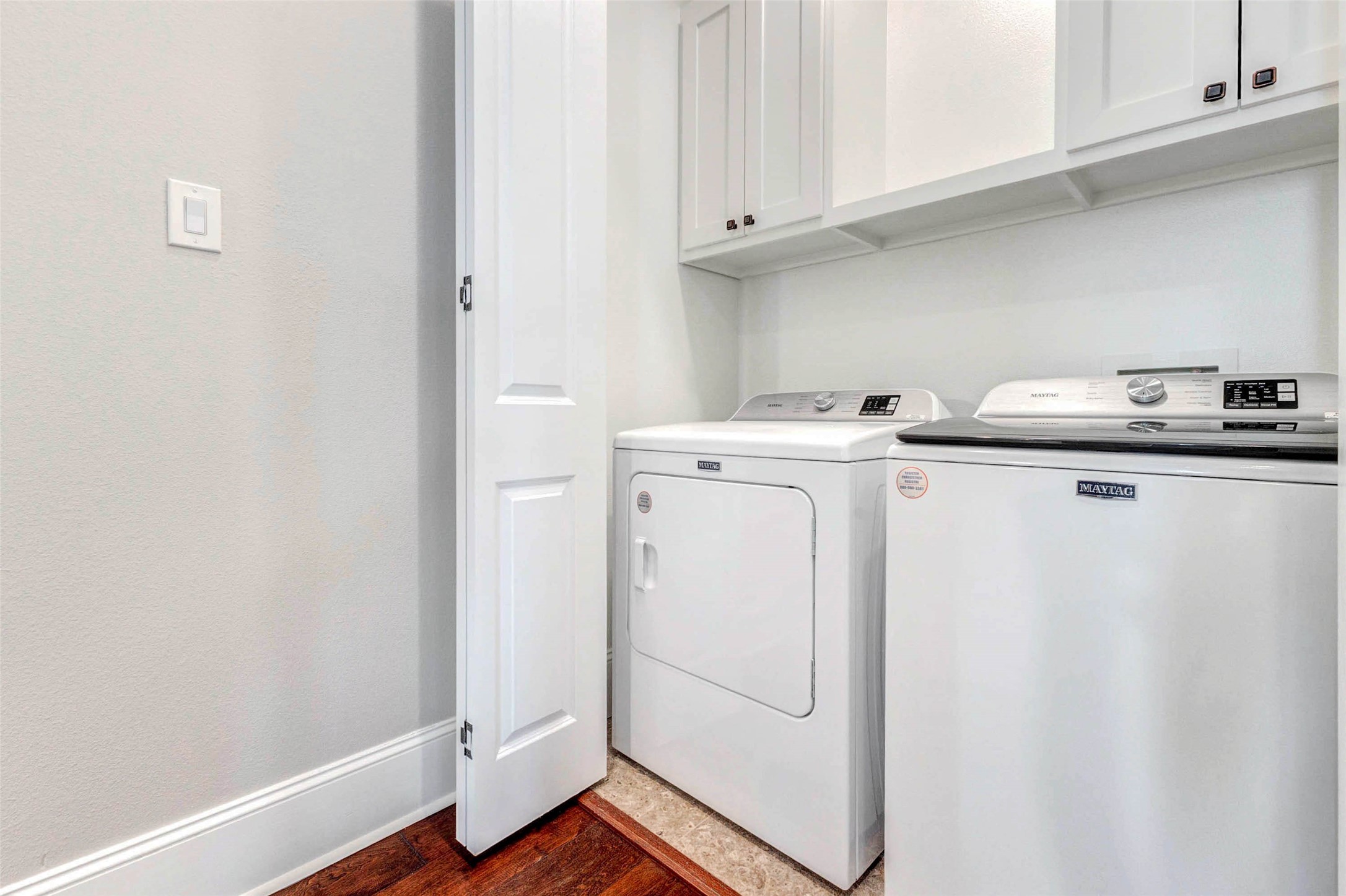 2771 Freund Street Houston, TX 77003 - Photo 12 of 25 a utility room with dryer and washer