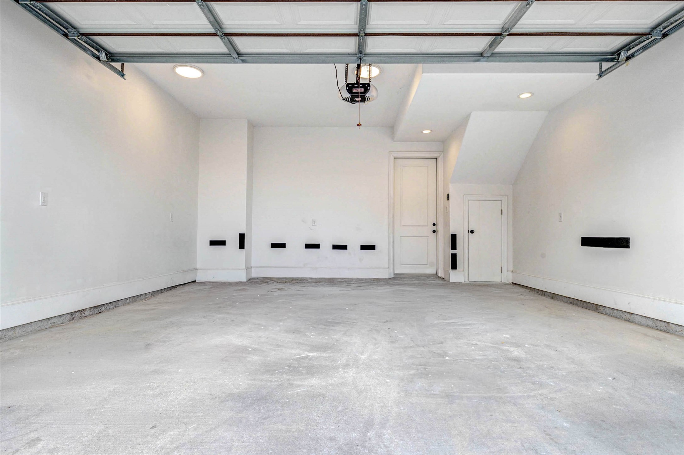 2771 Freund Street Houston, TX 77003 - Photo 25 of 25 a view of a room with cabinet