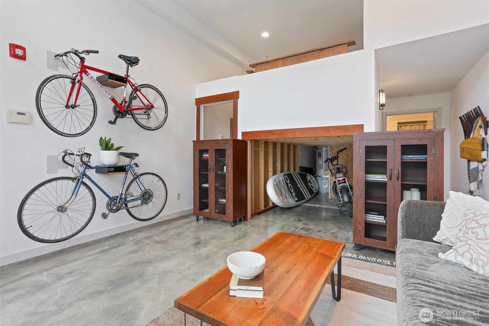 3604 Palatine Avenue North Seattle, WA 98103 - Photo 7 of 29