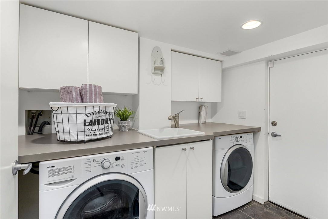 3907 Southwest Webster Street Seattle, WA 98136 - Photo 22 of 29 Gallery Image 22