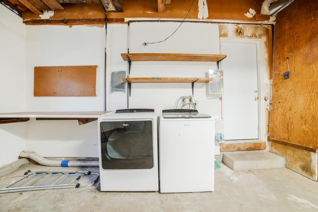 835 Fillippelli Drive Gilroy, CA 95020 - Photo 39 of 45 a utility room with dryer and washer