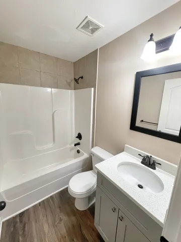 $1,100 | 382 Mcgee Court, Unit 3, Clarksville, TN 37040