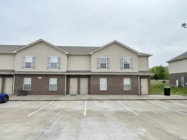 $1,100 | 382 Mcgee Court, Unit 3, Clarksville, TN 37040