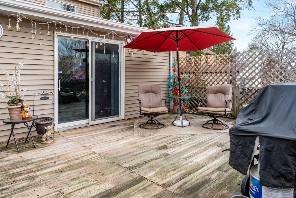 8180 Peebles Road Pittsburgh, PA 15237 - Photo 21 of 24 a view of a tables and chairs under an umbrella