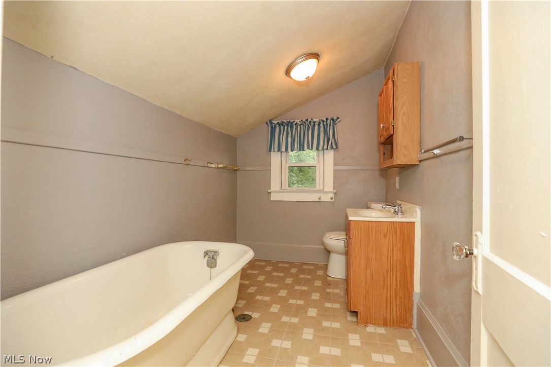 1104 North Howard Street Akron, OH 44310 - Photo 31 of 45