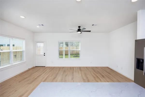 $1,875 | 2007 Longmire Villas Court, Conroe, TX 77304