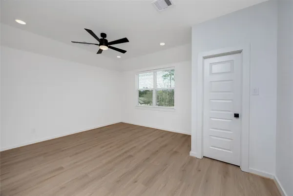 $1,875 | 2007 Longmire Villas Court, Conroe, TX 77304