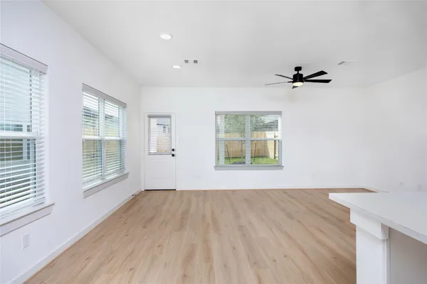 $1,875 | 2007 Longmire Villas Court, Conroe, TX 77304