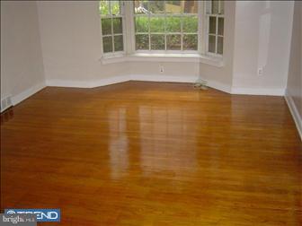 114 Boncouer Road Cheltenham, PA 19012 - Photo 5 of 5 Living Room
