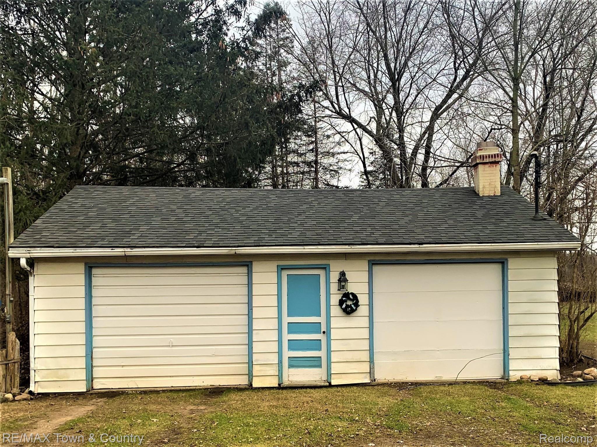 13396 Duffield Road Montrose, MI 48457 - Photo 28 of 28 duffield garage.jpg