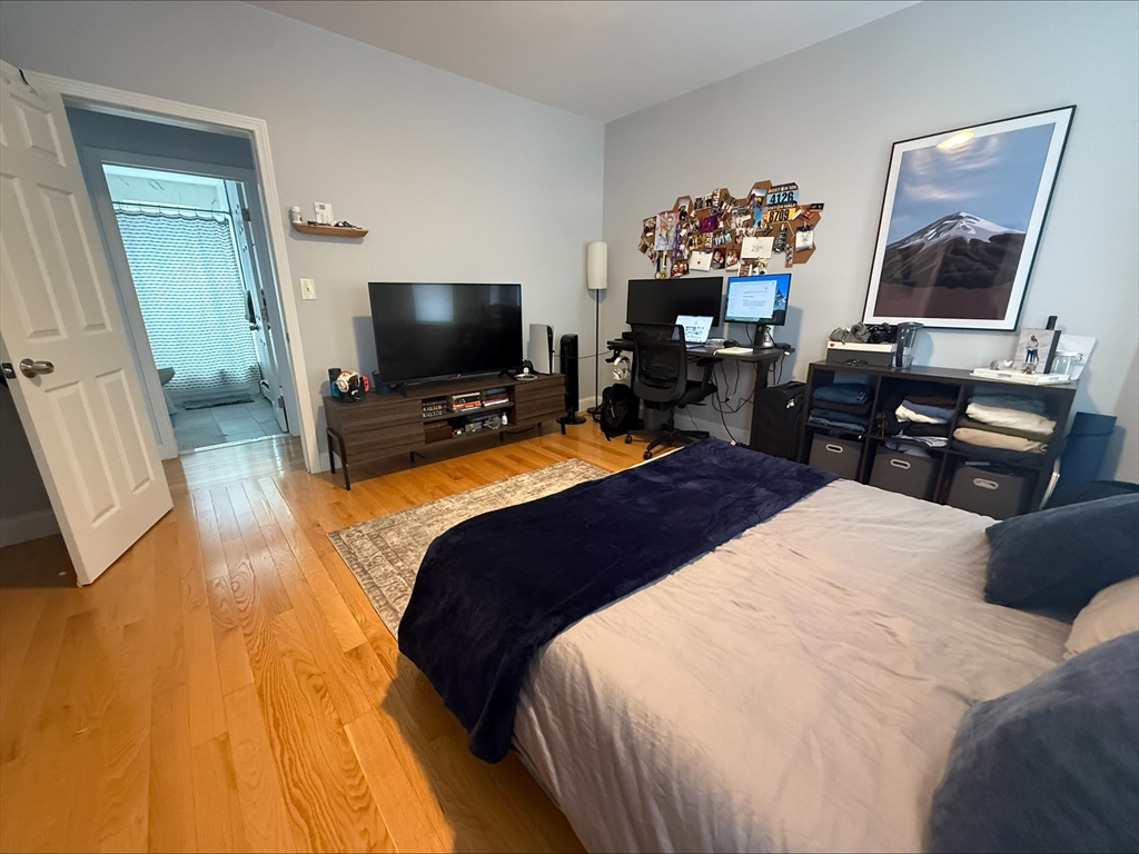 29 Waverly Street, Unit 2 Boston, MA 02135 - Photo 13 of 20