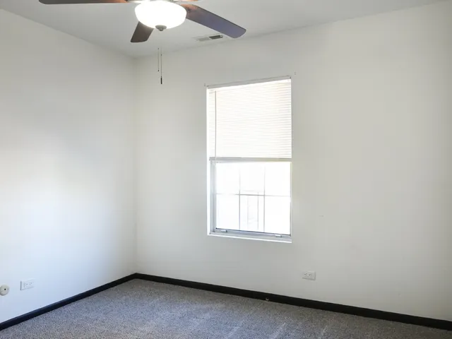 $369,999 | 1877 Appaloosa Drive, Naperville, IL 60565