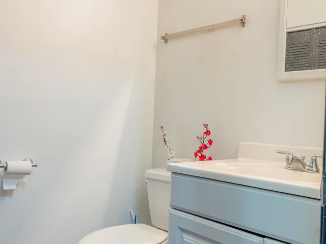 $369,999 | 1877 Appaloosa Drive, Naperville, IL 60565