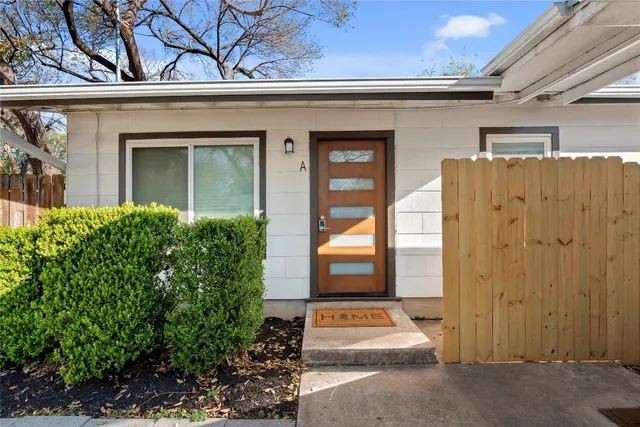 $2,200 | 904 Plateau Circle, Unit A, Austin, TX 78745