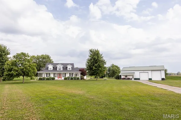 $695,000 | 14218 Schuster Road, Pocahontas, IL 62275