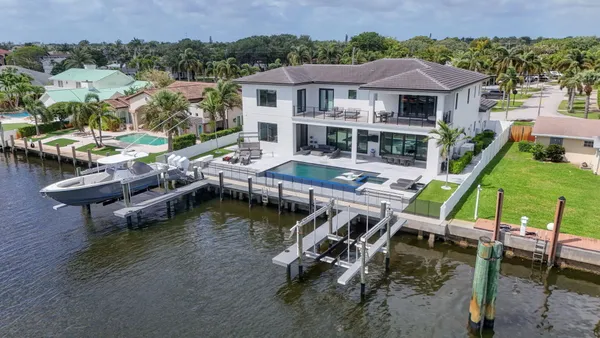 $7,499,000 | 824 Shore Drive, North Palm Beach, FL 33408