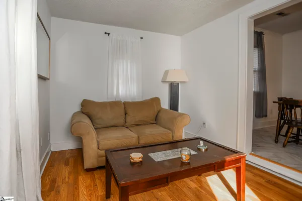 $2,150 | 107 Brookdale Avenue, Greenville, SC 29607