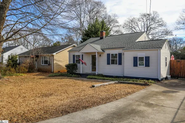 $1,950 | 107 Brookdale Avenue, Greenville, SC 29607