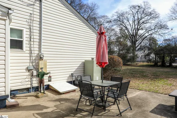 $2,150 | 107 Brookdale Avenue, Greenville, SC 29607