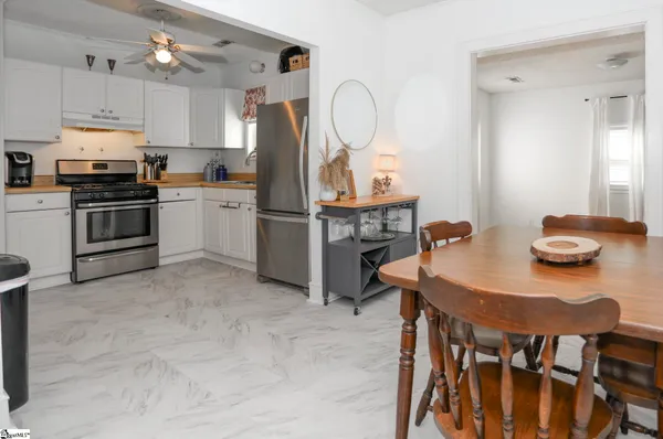 $2,150 | 107 Brookdale Avenue, Greenville, SC 29607