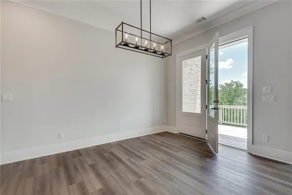 $5,500 | 435 Maplewood Drive, Roswell, GA 30075