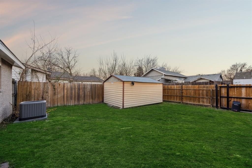 923 Roaming Rd Drive Allen, TX 75002 - Photo 4 of 25