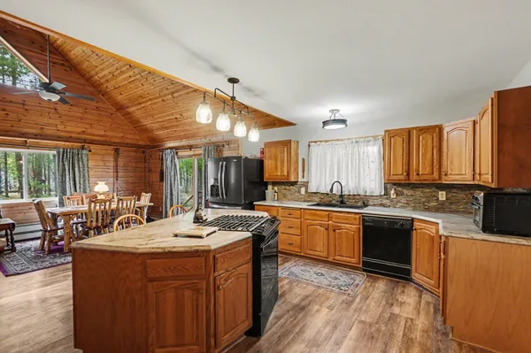$415,000 | 20908 North Lakola Road, Tustin, MI 49688