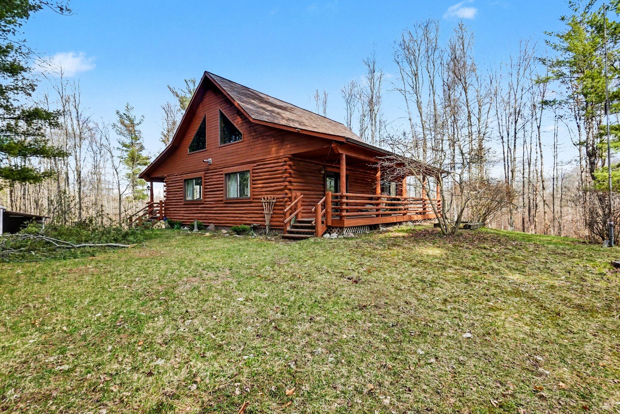 20908 North Lakola Road Tustin, MI 49688 - Photo 3 of 30 003_file_4667