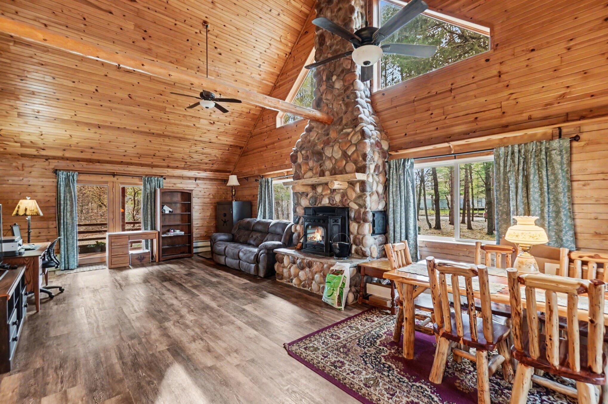 20908 North Lakola Road Tustin, MI 49688 - Photo 10 of 30 010_file_4064