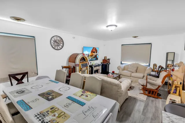 a very nice looking bedroom with a bed