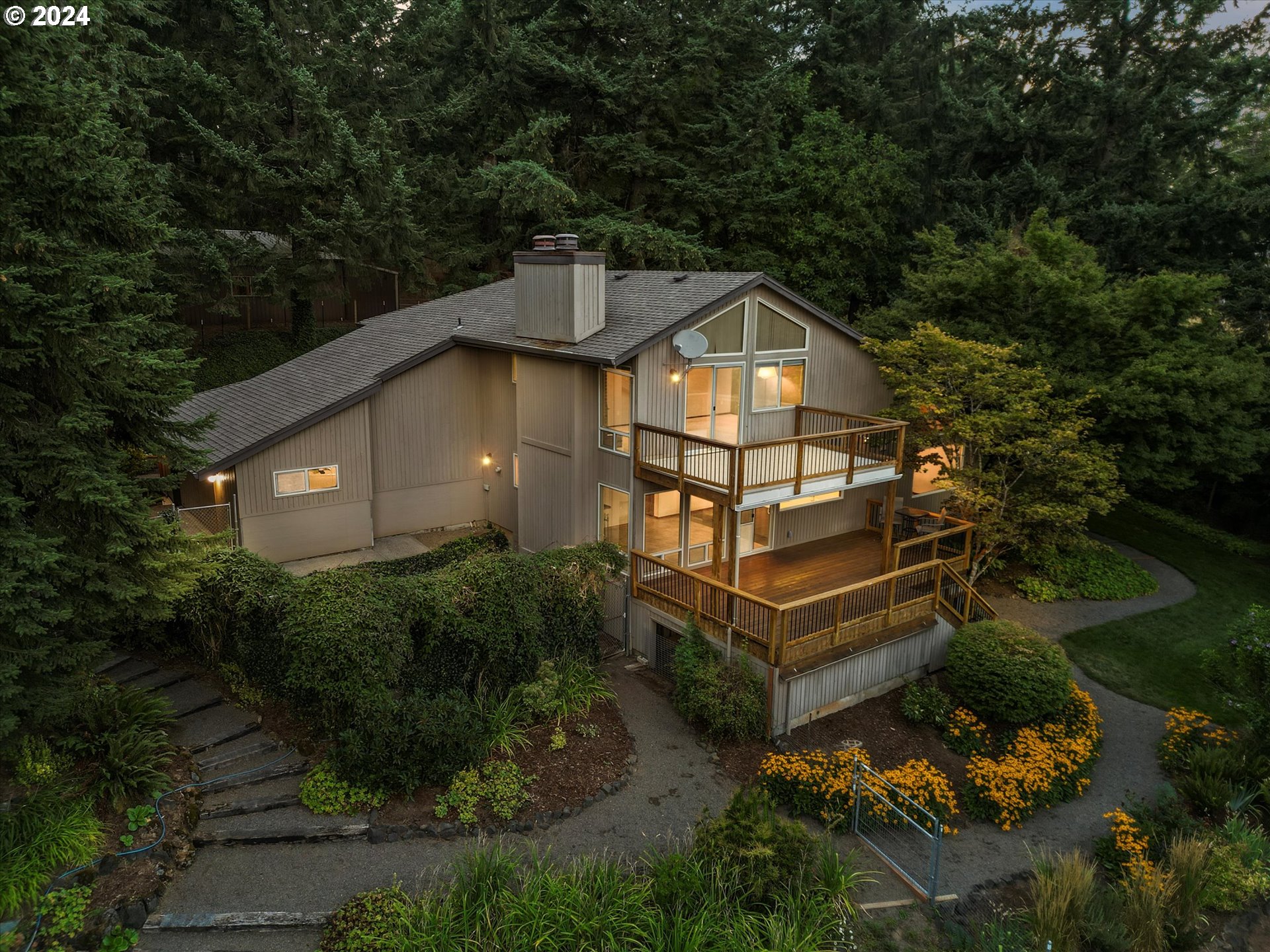 25084 Southwest Melott Road Hillsboro, OR 97123 - Photo 3 of 47 Gallery Image 3