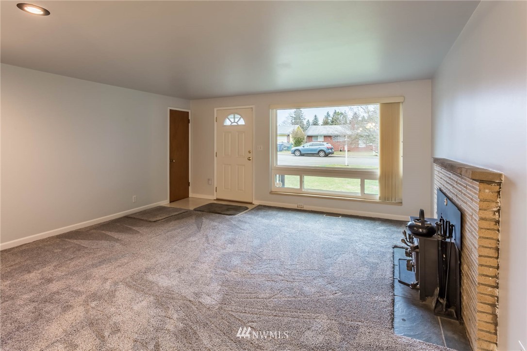 3609 Northeast 10th Street Renton, WA 98056 - Photo 2 of 22 Gallery Image 2