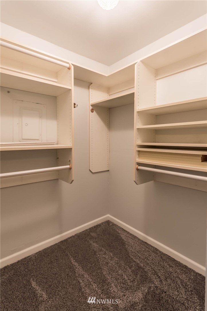 3609 Northeast 10th Street Renton, WA 98056 - Photo 13 of 22 Gallery Image 13