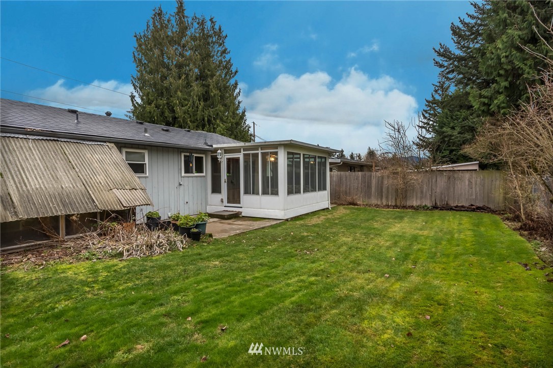 3609 Northeast 10th Street Renton, WA 98056 - Photo 18 of 22 Gallery Image 18