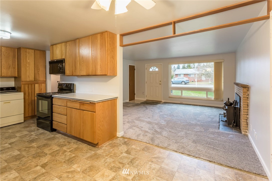 3609 Northeast 10th Street Renton, WA 98056 - Photo 4 of 22 Gallery Image 4