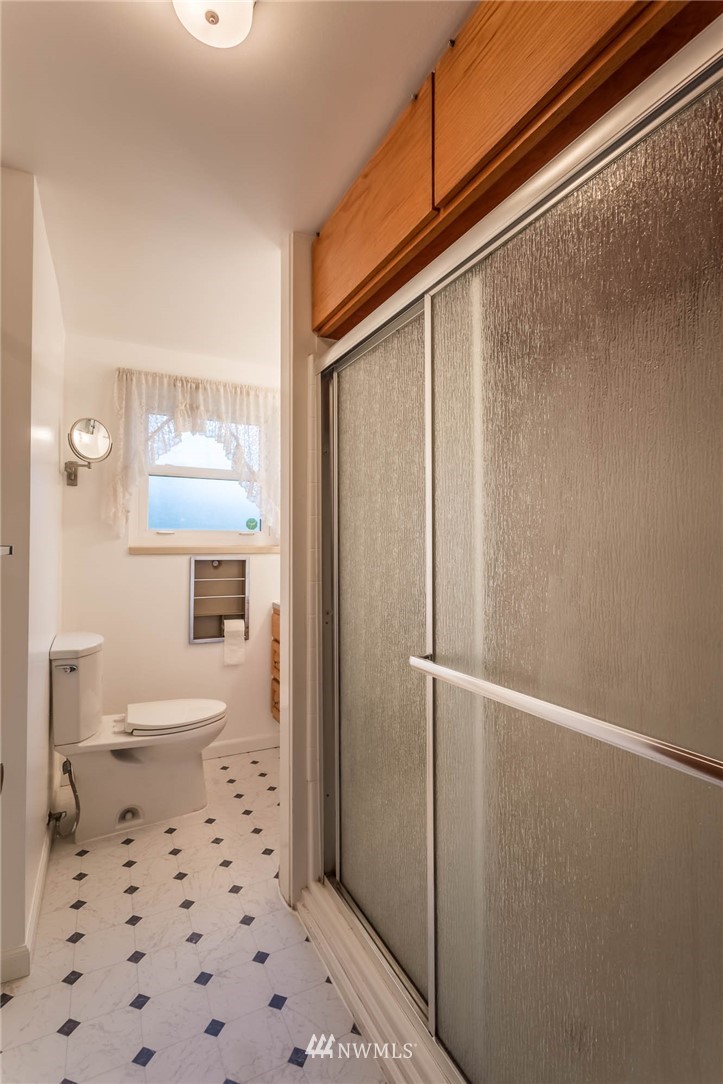 3609 Northeast 10th Street Renton, WA 98056 - Photo 10 of 22 Gallery Image 10