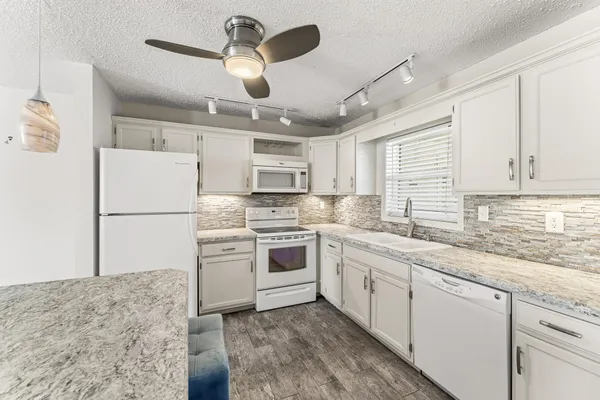 $164,900 | 6531 Southeast Federal Highway, Unit S201, Stuart, FL 34997