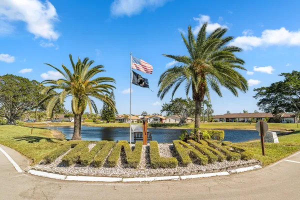 $164,900 | 6531 Southeast Federal Highway, Unit S201, Stuart, FL 34997