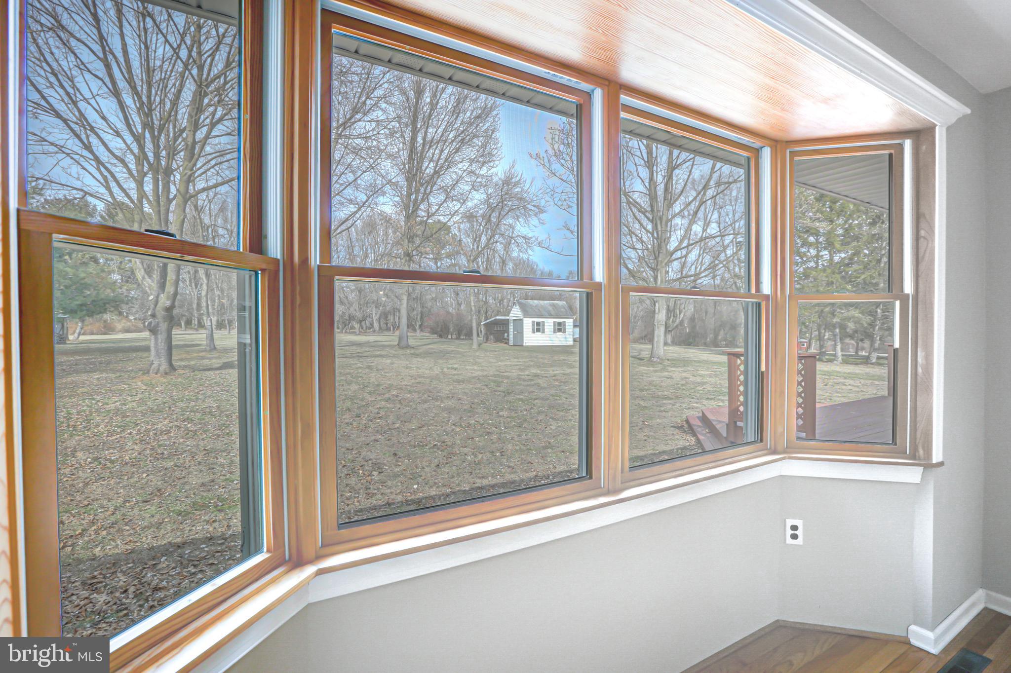 439 Chambers Rock Road Landenberg, PA 19350 - Photo 20 of 43 LIVING ROOM