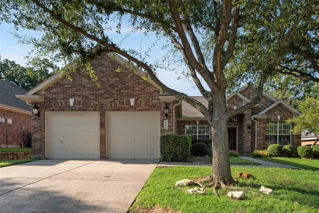 $375,000 | 2804 Hollow Ridge Drive, Denton, TX 76210