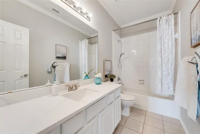 $375,000 | 2804 Hollow Ridge Drive, Denton, TX 76210