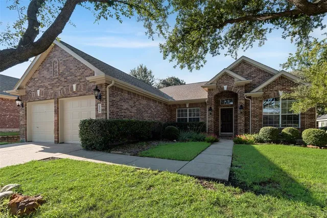 $375,000 | 2804 Hollow Ridge Drive, Denton, TX 76210