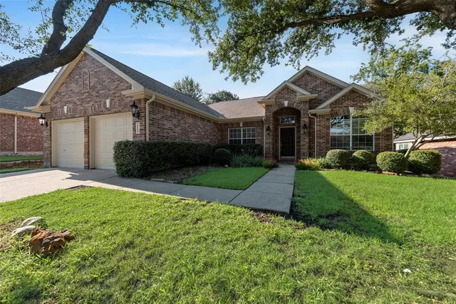 $375,000 | 2804 Hollow Ridge Drive, Denton, TX 76210