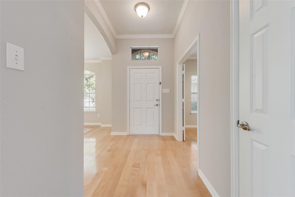 2804 Hollow Ridge Drive Denton, TX 76210 - Photo 3 of 21