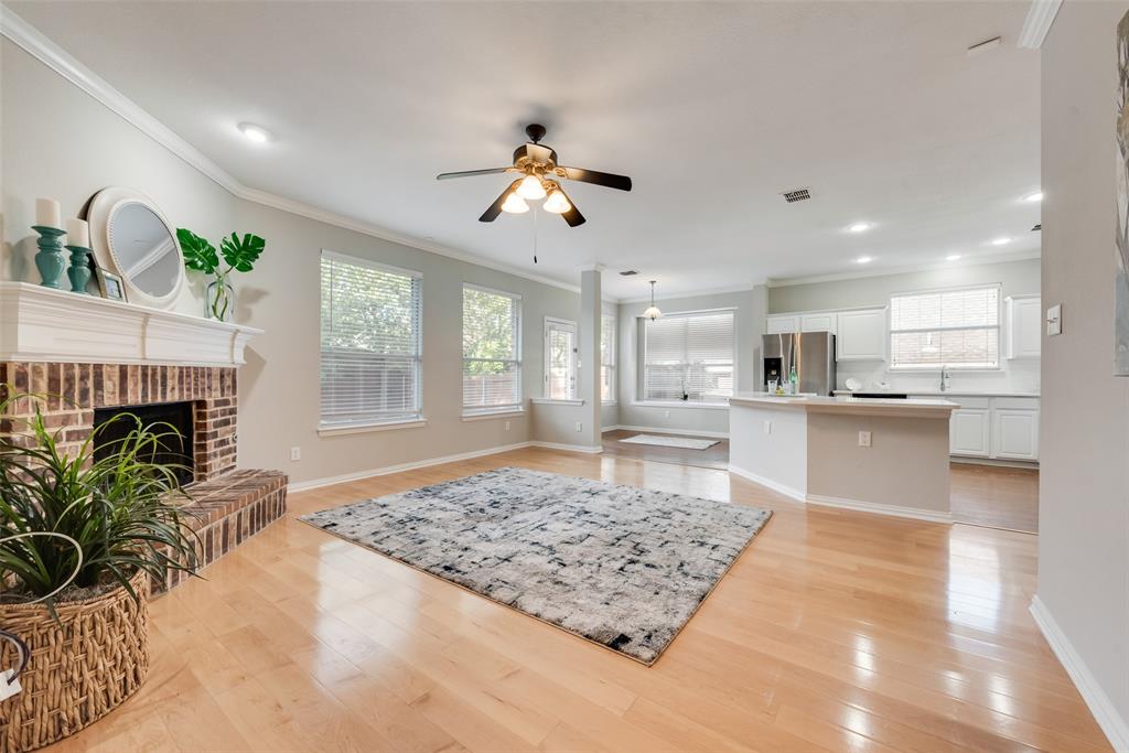 2804 Hollow Ridge Drive Denton, TX 76210 - Photo 4 of 21