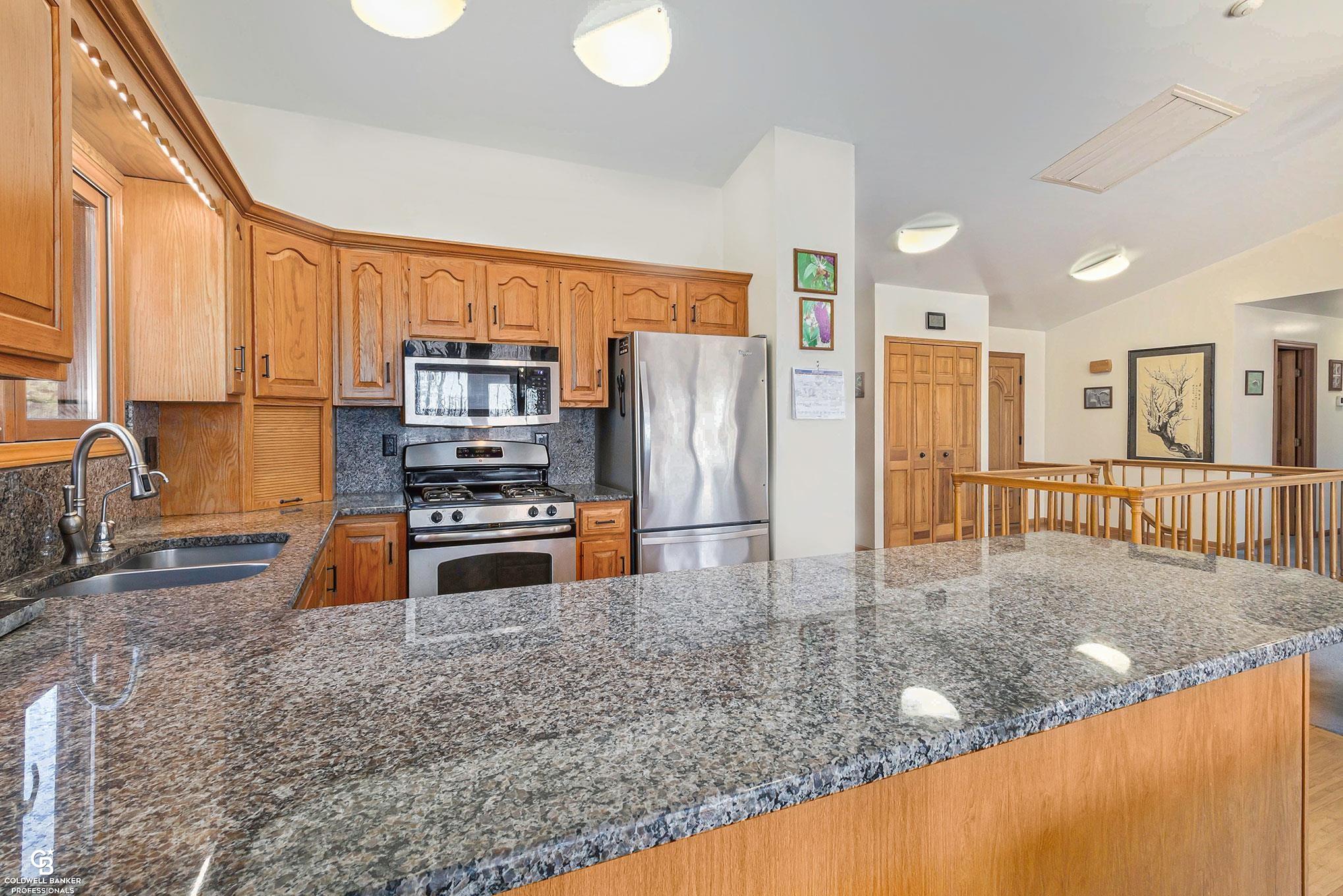 6967 Gibbons Road Jeddo, MI 48032 - Photo 10 of 75