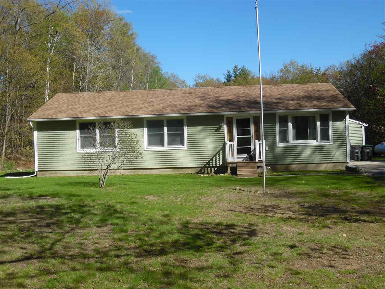 545 Cross Country Road Pembroke, NH 03275 - Photo 3 of 6 Gallery Image 3