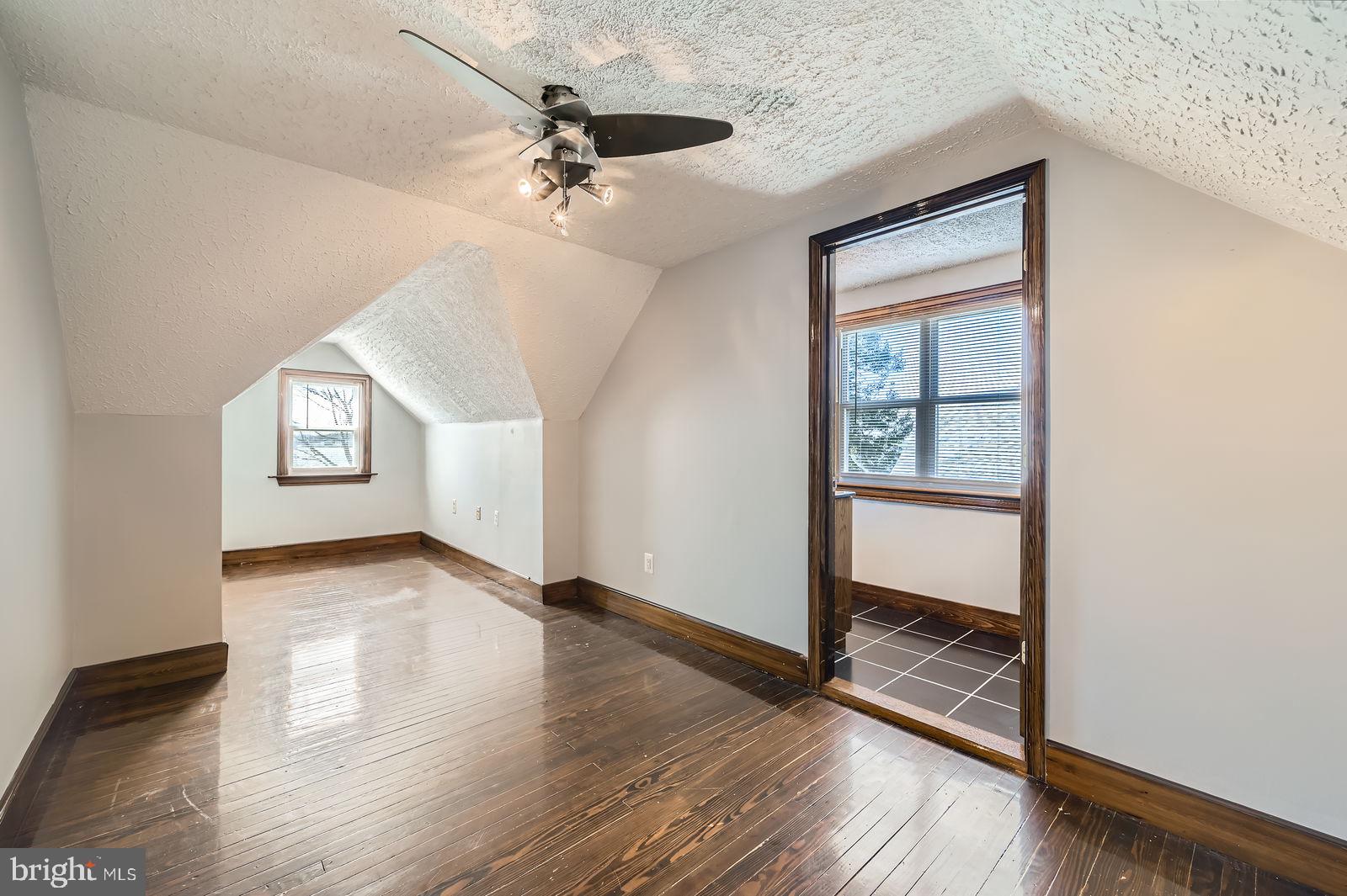 1004 Thompson Boulevard Baltimore, MD 21221 - Photo 35 of 48 Upper level bedroom 4 with half bath