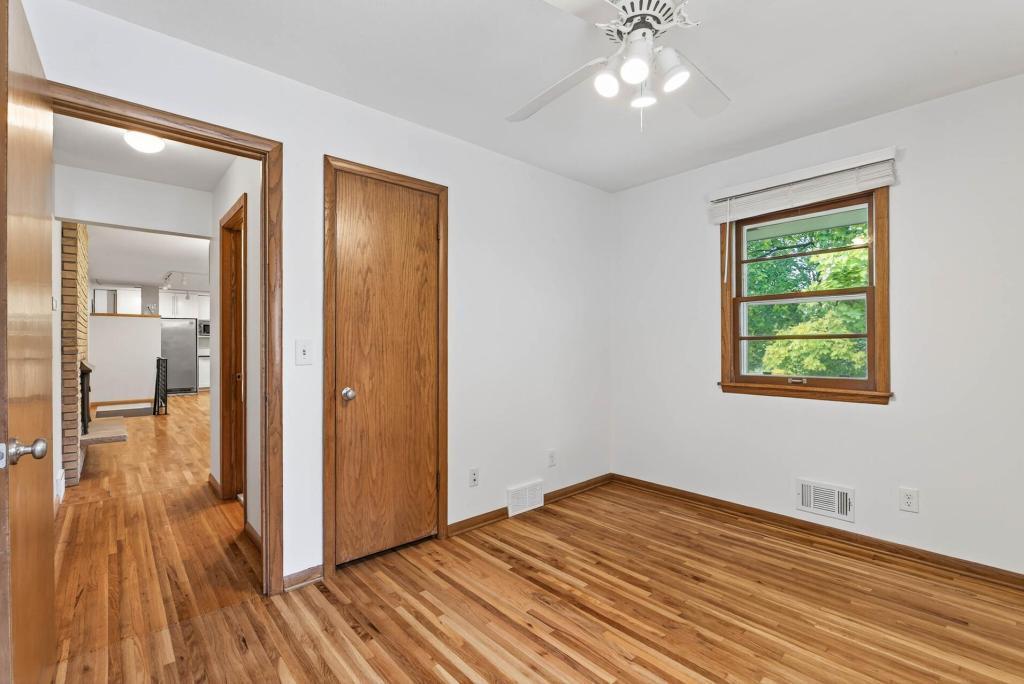 5224 West 70th Street Edina, MN 55439 - Photo 16 of 35